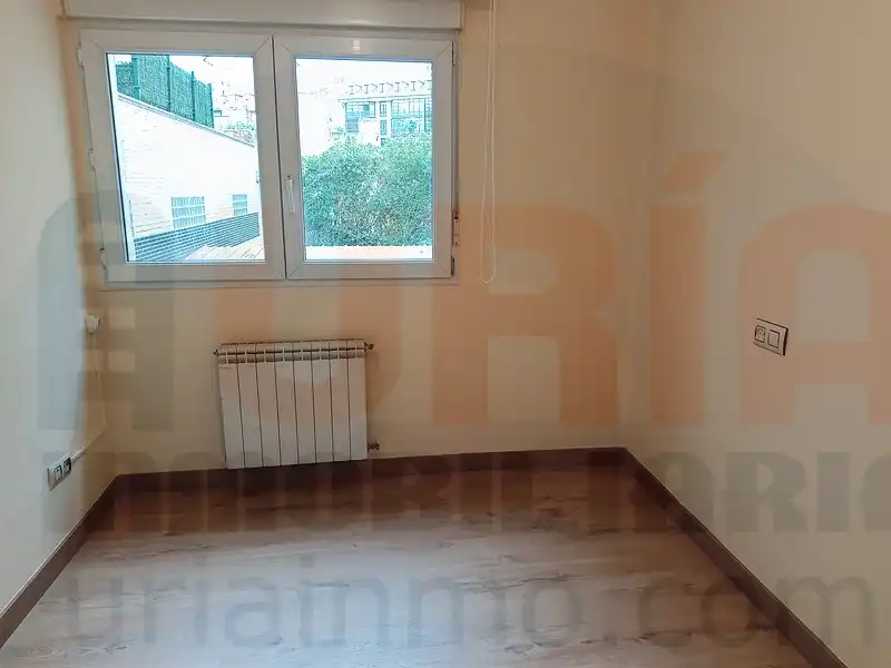 Habitación de Piso en venta en Oviedo  con Calefacción, Amueblado y Horno