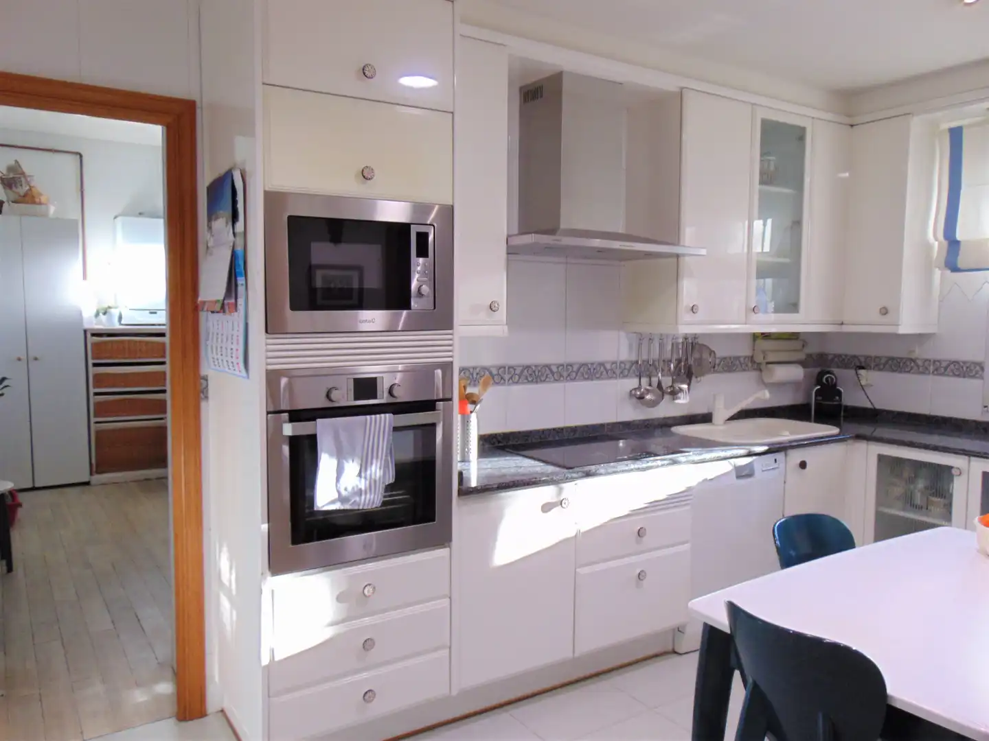 Cuina de Casa o xalet en venda en Colmenar Viejo amb Aire condicionat, Calefacció i Jardí privat