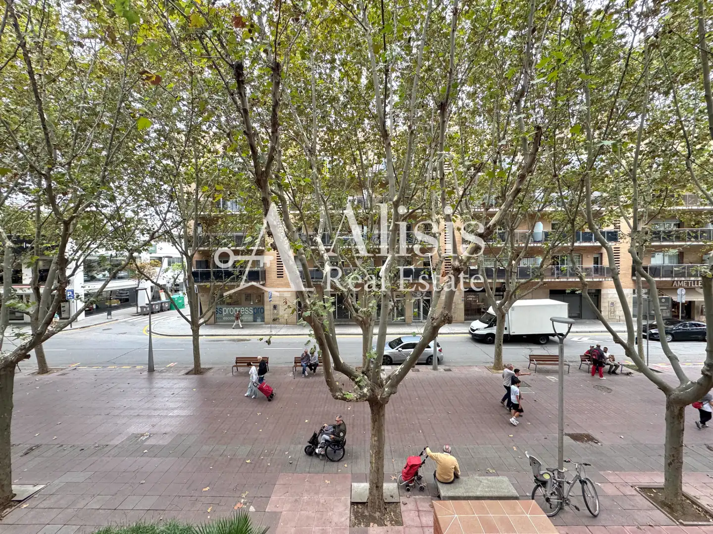 Vista exterior de Oficina de alquiler en Molins de Rei, Barcelona
