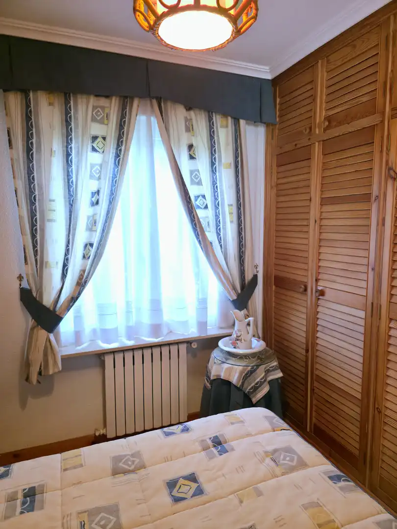 Dormitori de Casa o xalet en venda en Pomar de Valdivia amb Calefacció, Jardí privat i Terrassa