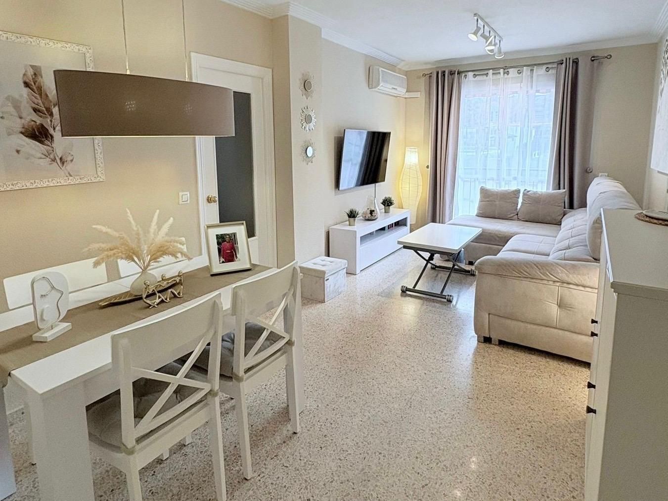 Vista exterior de Pis en venda en Montequinto amb Aire condicionat, Jardí privat i Terrassa