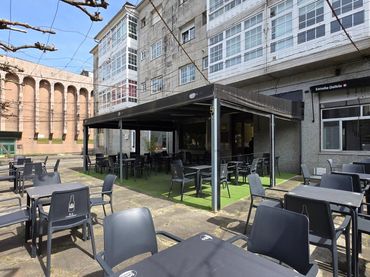 Local comercial de lloguer a Avenida RODRIGUEZ VIGURI 45