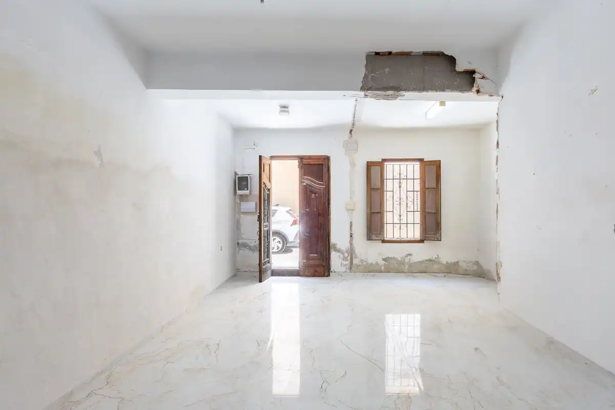 Casa amb terrassa en venda a Casc Urbà