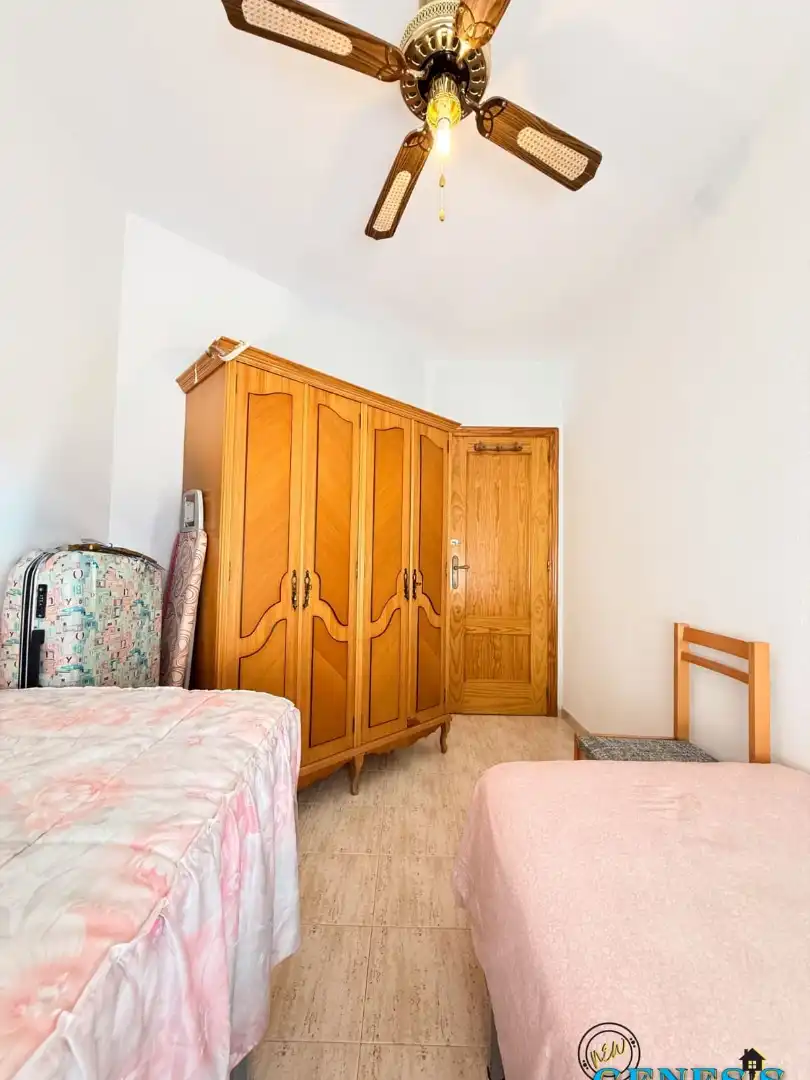 Dormitori de Apartament en venda en Torrevieja amb Terrassa, Moblat i Forn