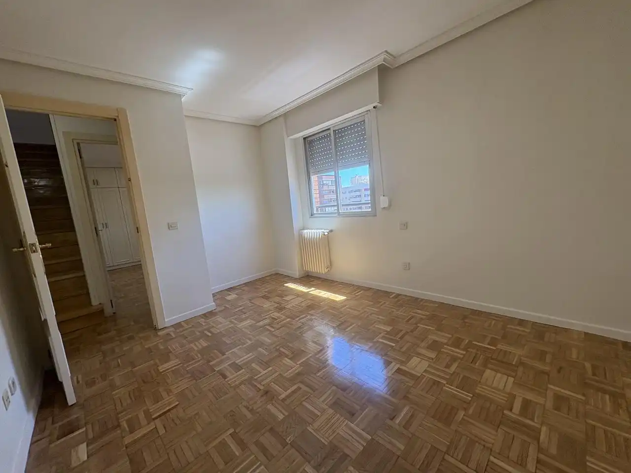 Schlafzimmer von Maisonette zum Verkauf in Madrid mit Heizung und Parkett