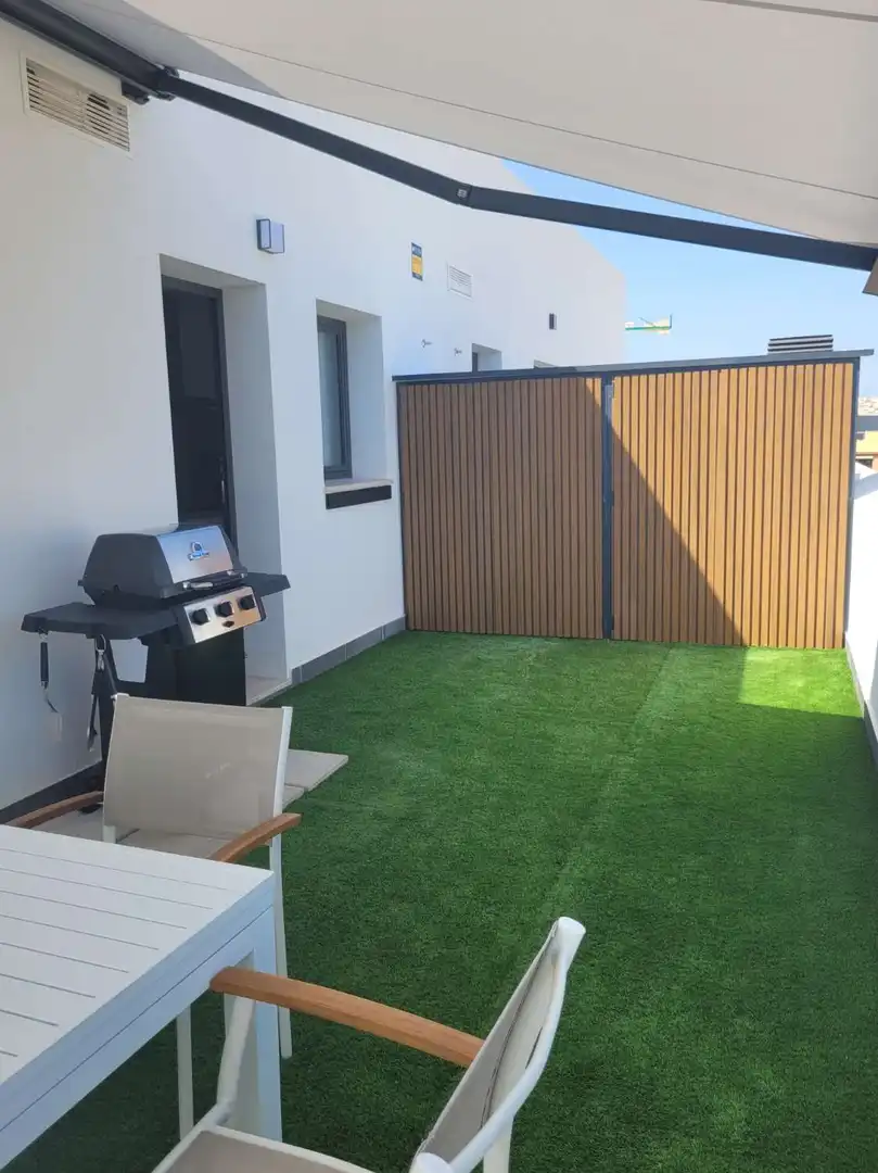 Terraza de Ático en venta en Vélez-Málaga con Aire acondicionado, Piscina y Internet