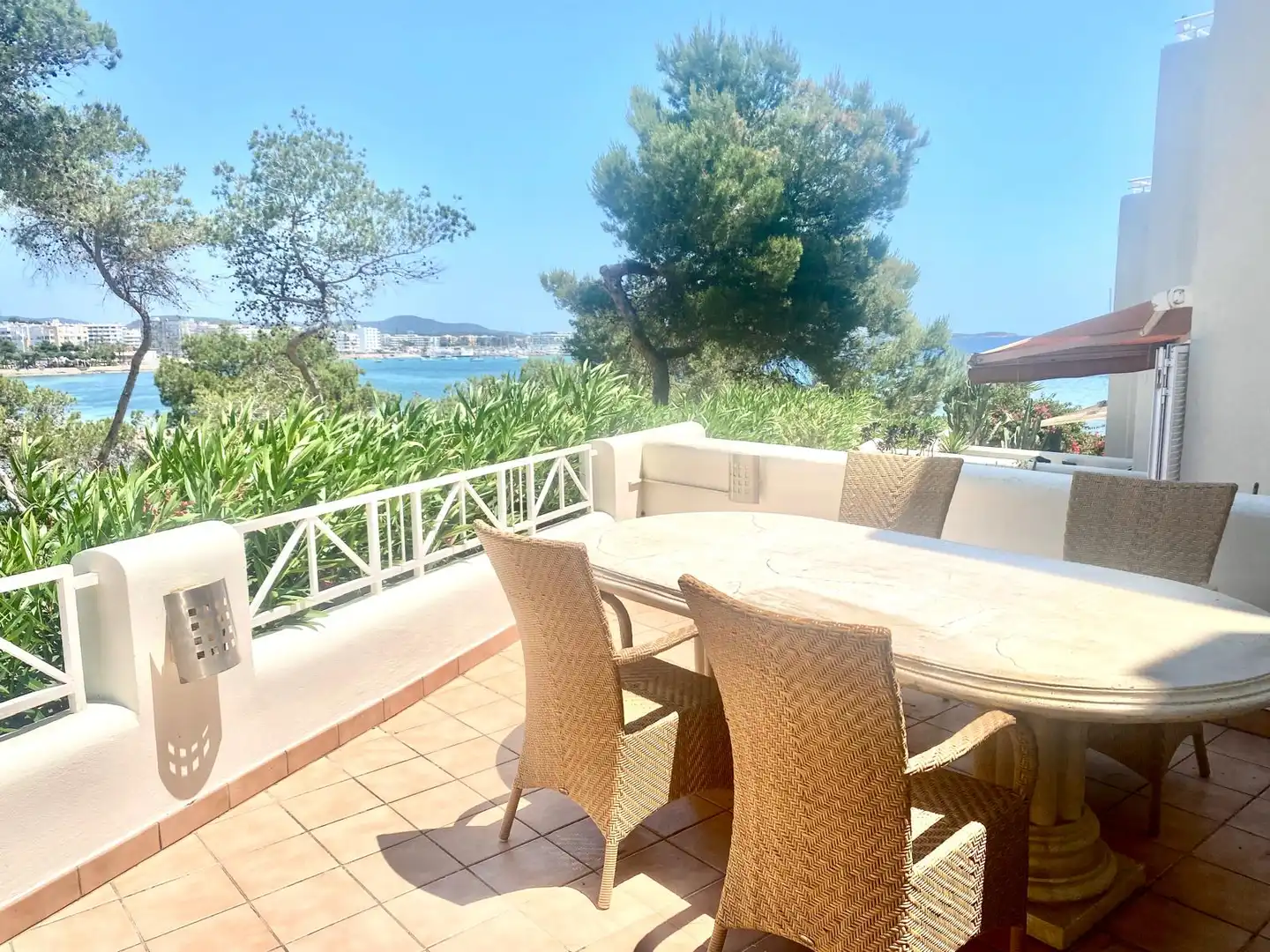 Terraza de Casa adosada en venta en Santa Eulària des Riu con Aire acondicionado, Calefacción y Jardín privado