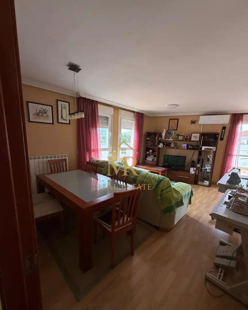 Sala de estar de Ático en venta en Salamanca con Aire acondicionado, Calefacción y Terraza