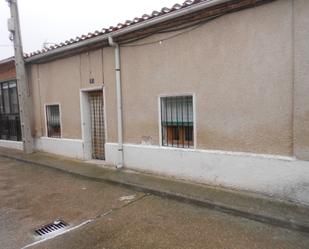 Exterior view of House or chalet for sale in Pozaldez  with Terrace, Storage room and Oven