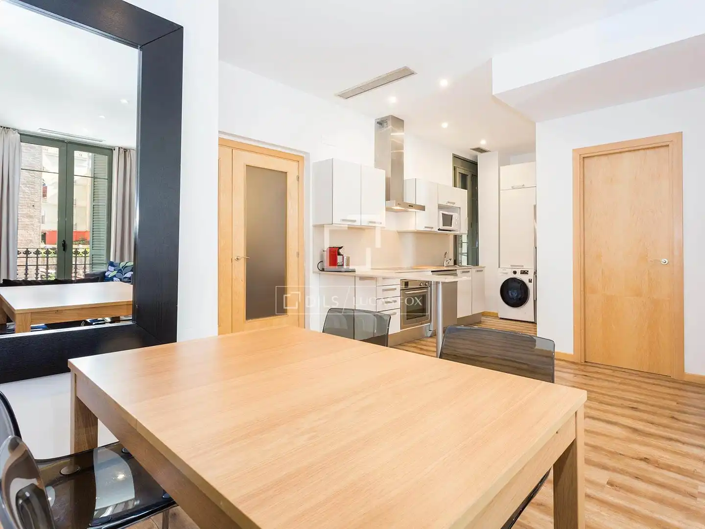 Küche von Wohnung zum Verkauf in Barcelona mit Klimaanlage, Heizung und Parkett