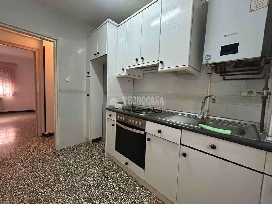 Küche von Wohnung zum Verkauf in Zaragoza mit Heizung