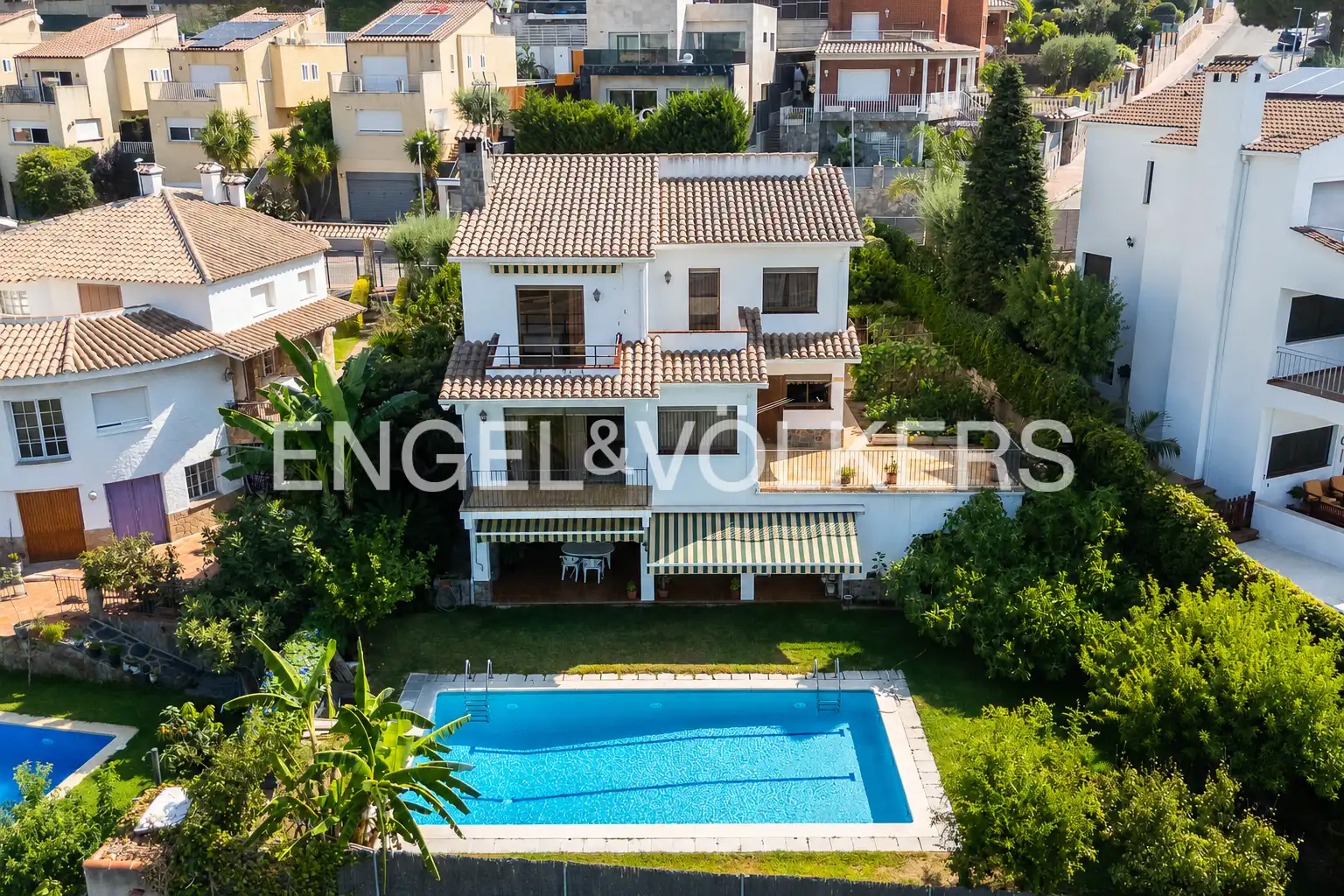 Casa amb terrassa en venda a Teià