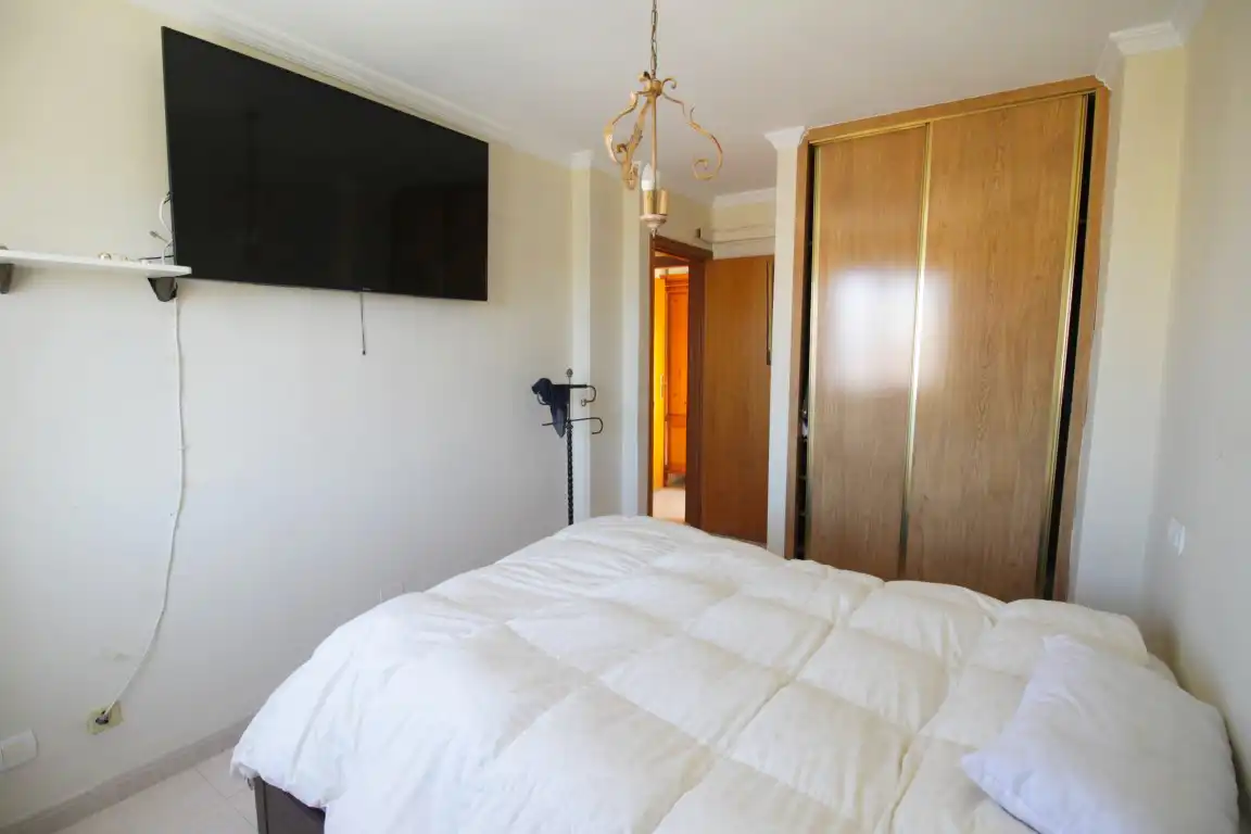 Habitación de Piso en venta en Vélez-Málaga con Terraza y Piscina comunitaria