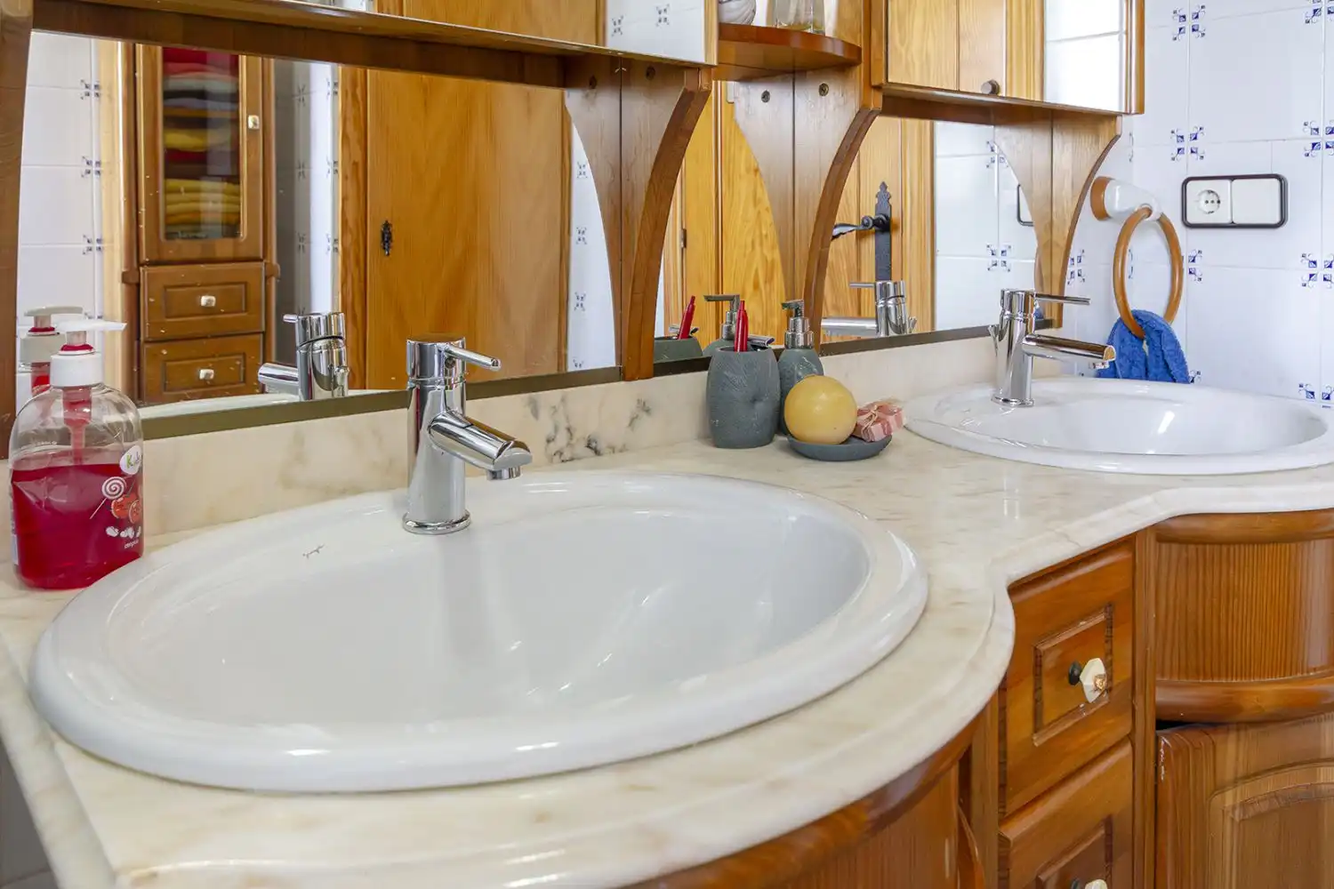 Bathroom of Houses for sale in Sant Martí Sarroca  with Air Conditioner, Heating and Terrace