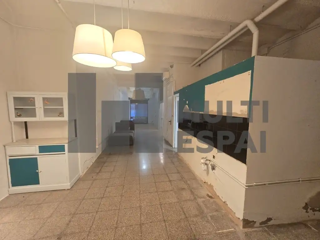 Cuina de Local de lloguer en Barcelona amb Aire condicionat