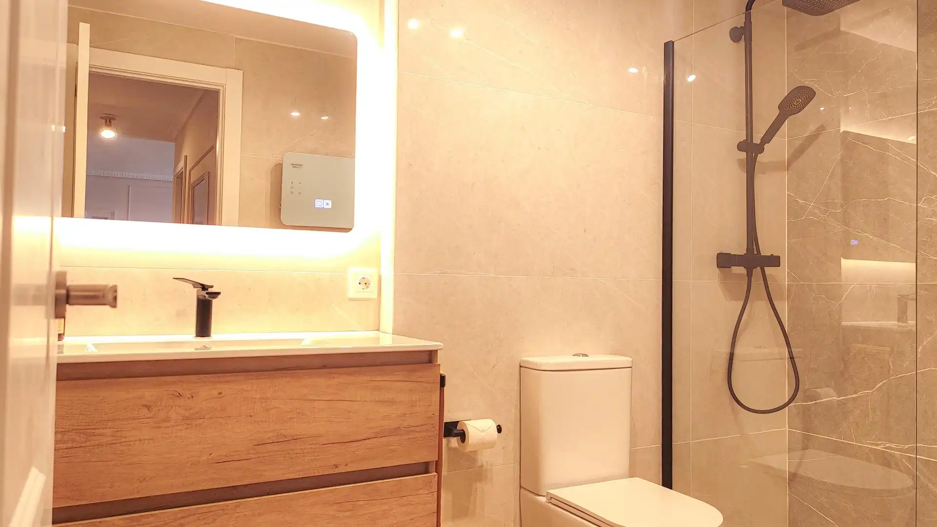 Baño de Piso en venta en Bareyo con Calefacción y Amueblado