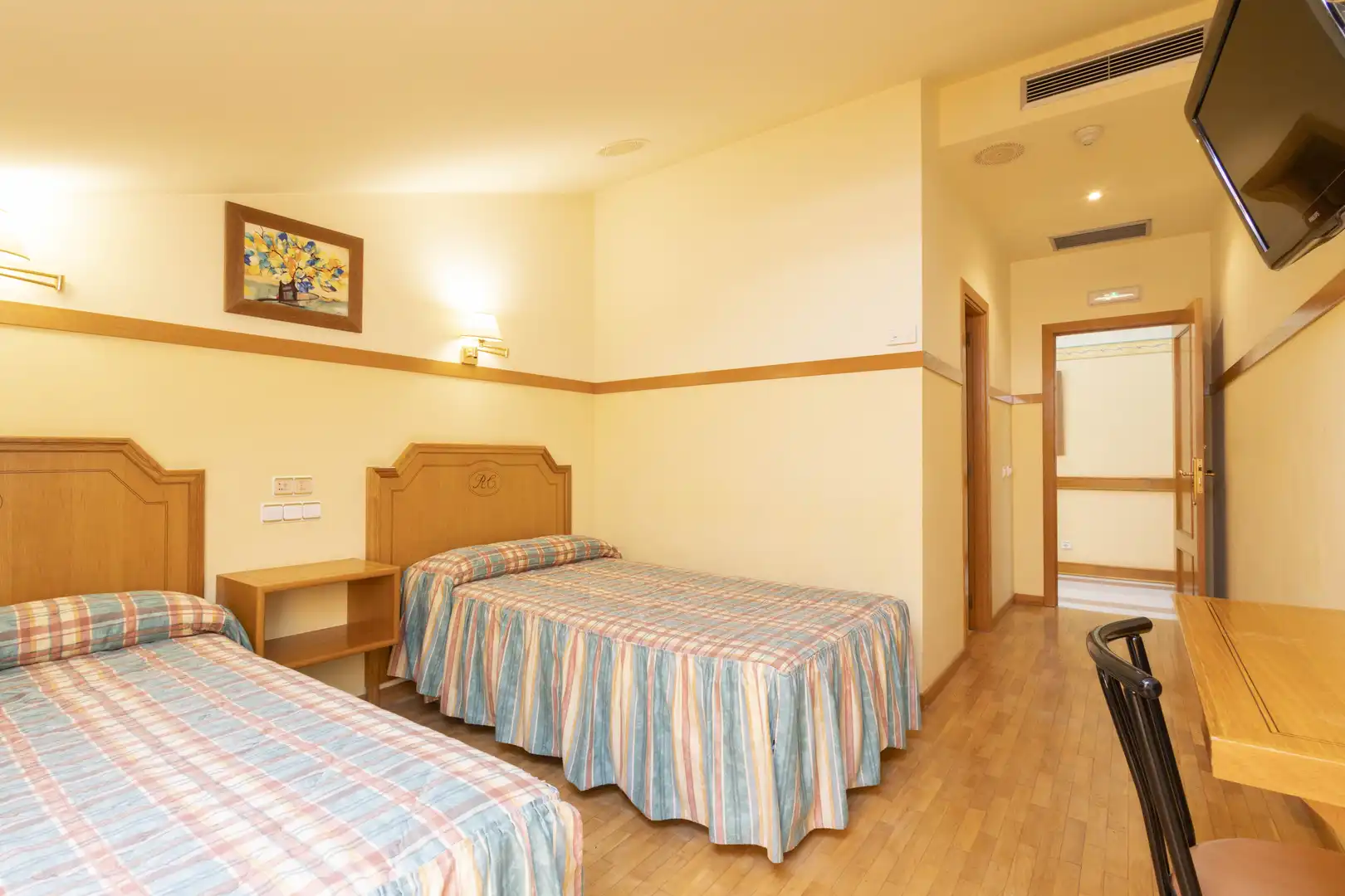 Habitación de Edificio en venta en Cavia