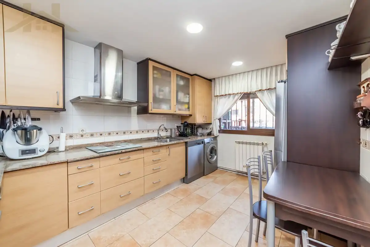 Cocina de Casa o chalet en venta en Mejorada del Campo con Aire acondicionado, Calefacción y Jardín privado