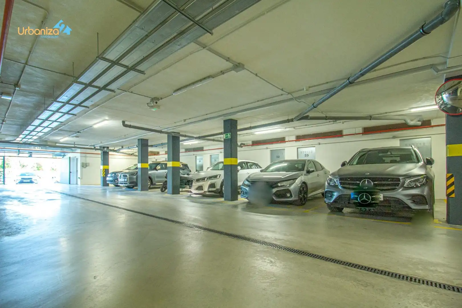 Parkplatz von Wohnung zum Verkauf in Badajoz mit Klimaanlage, Heizung und Privatgarten