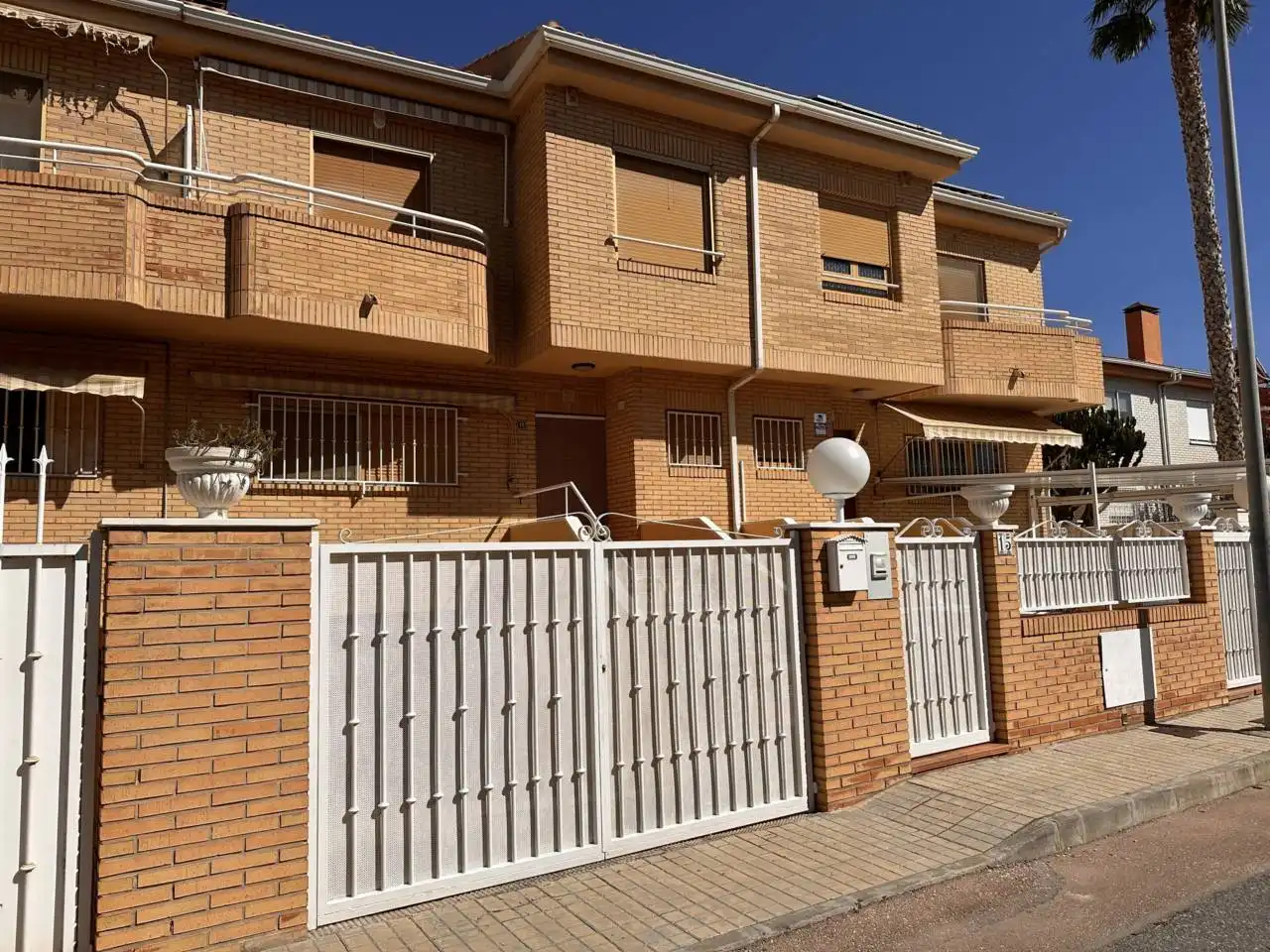 Bungalow amb jardí en venda a Calle Cap. Sant Antoni, imagen 2