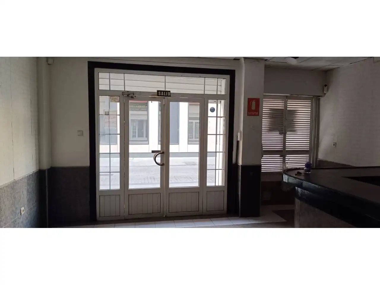 Local comercial en venta en Calle Julián Arcas Lacal, imagen 15