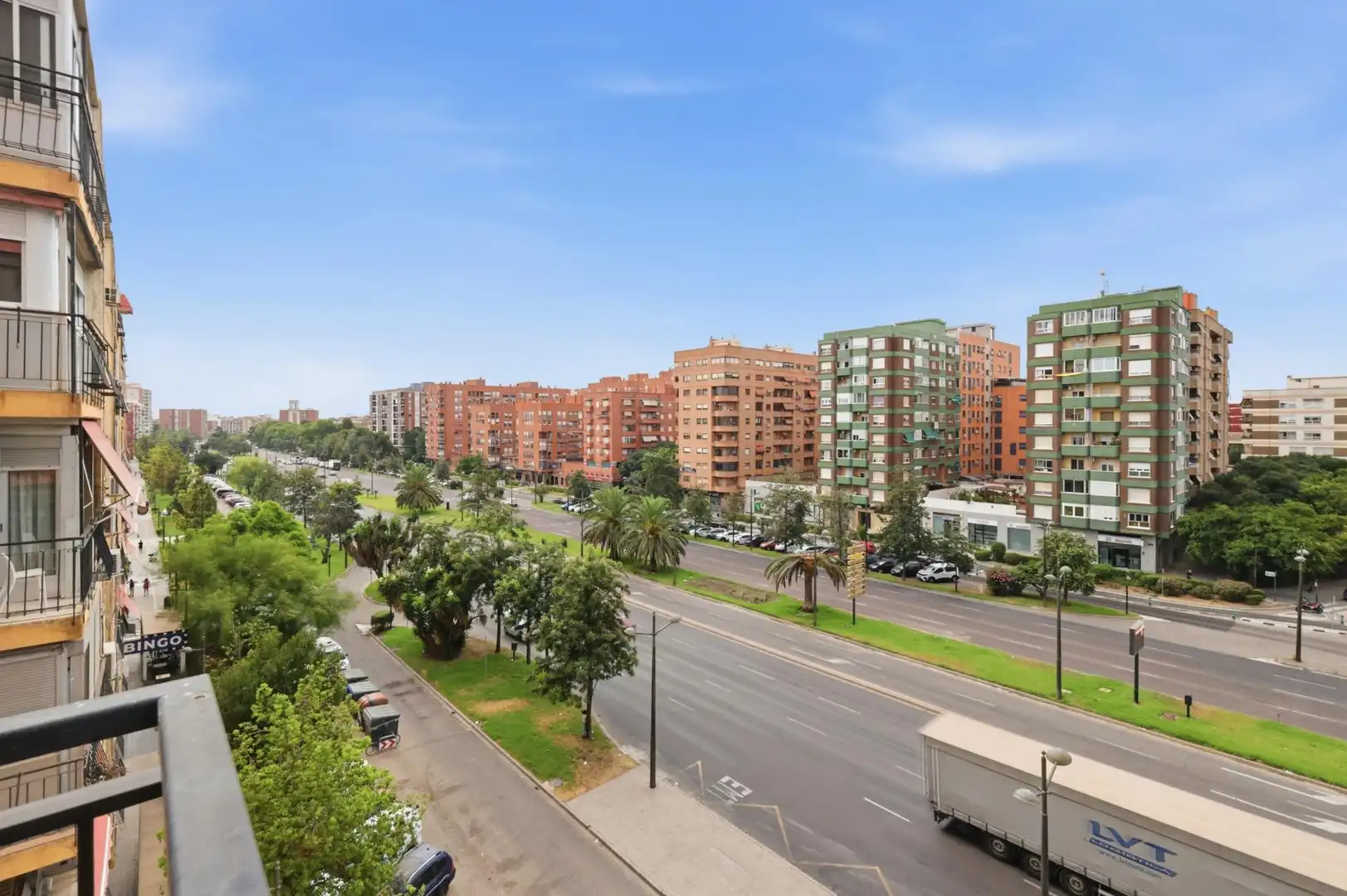 Vista exterior de Pis en venda en Valencia amb Aire condicionat i Balcó