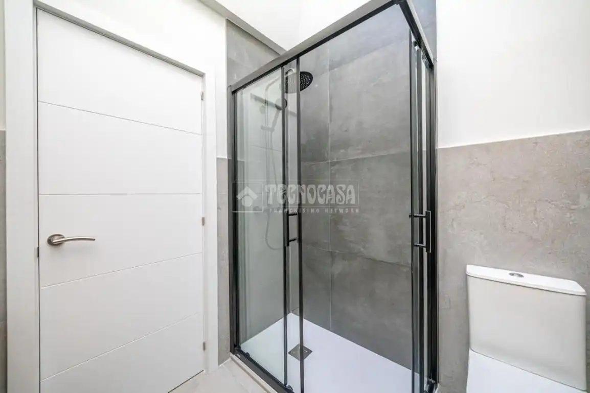 Baño de Piso en venta en Madrid con Aire acondicionado y Amueblado