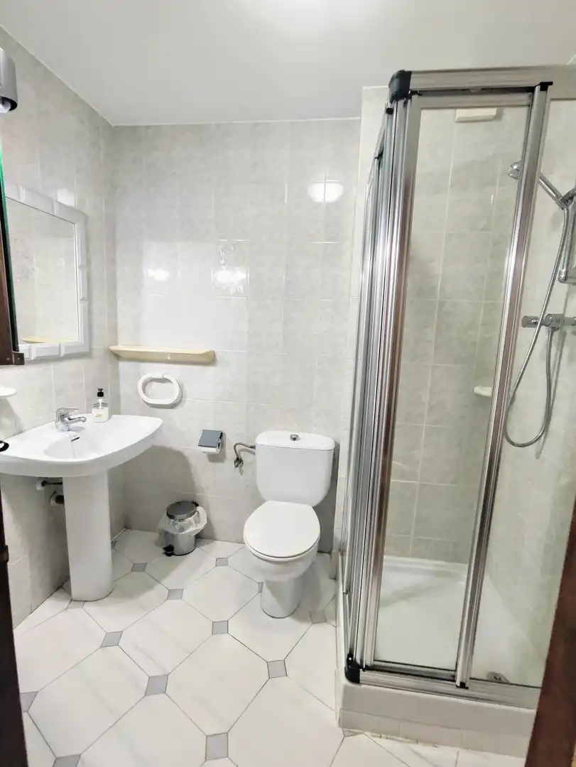 Badezimmer von Wohnung zum Verkauf in Nerja mit Klimaanlage, Möbliert und Balkon