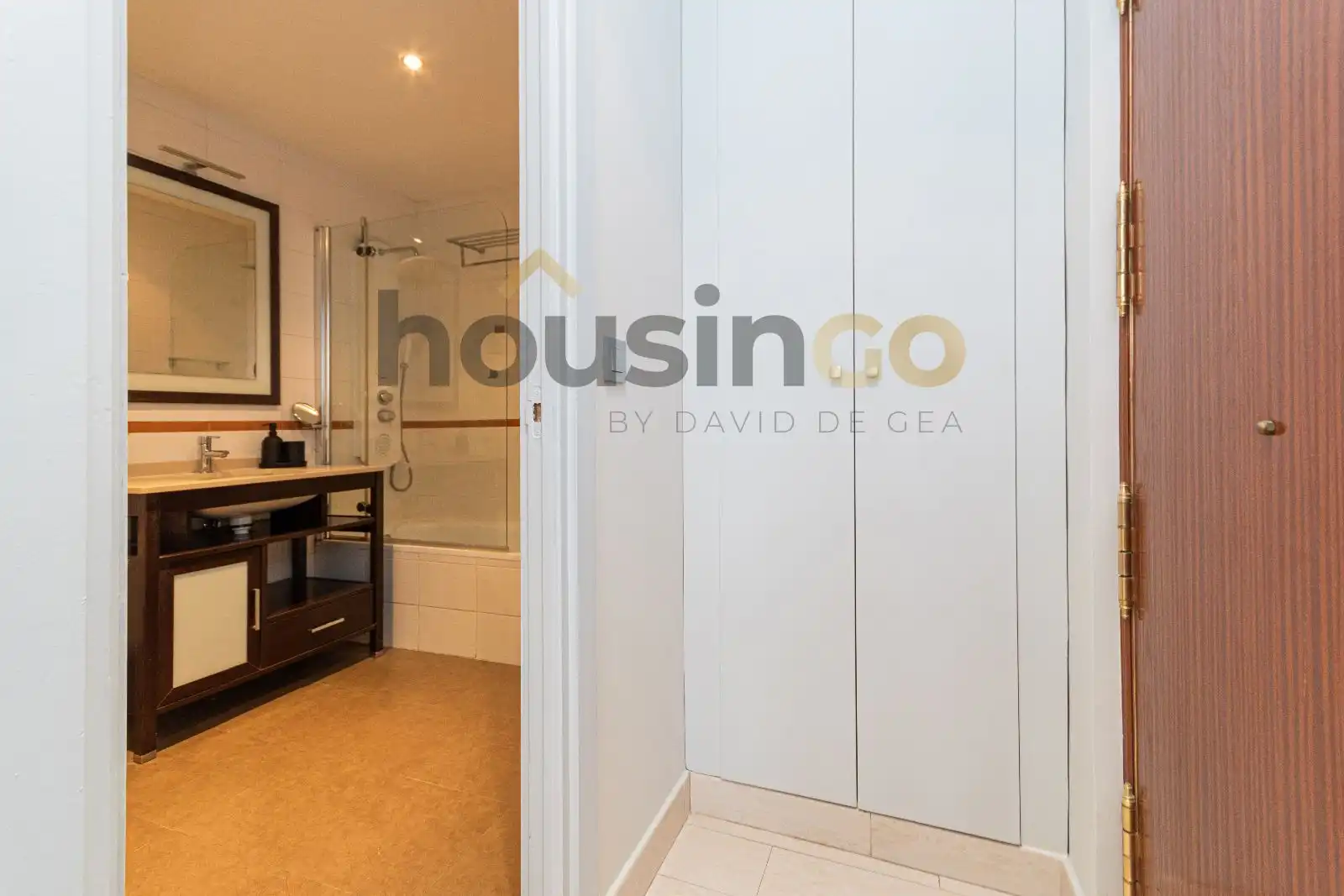 Baño de Estudio de alquiler en Madrid con Aire acondicionado, Calefacción y Amueblado