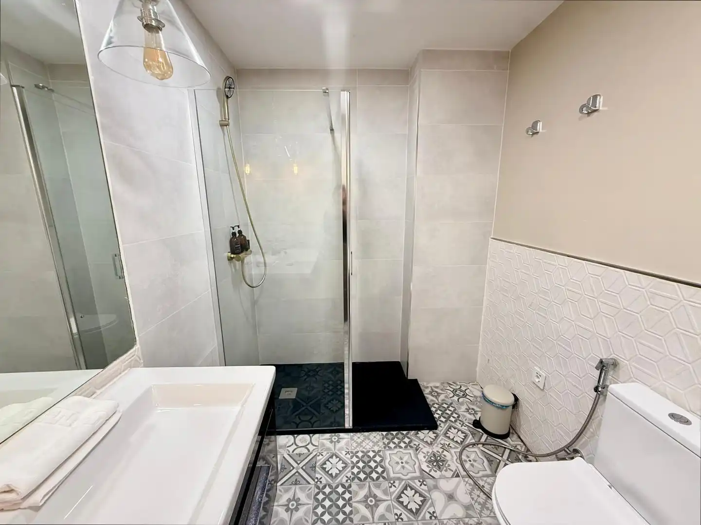 Baño de Piso en venta en Roquetas de Mar con Aire acondicionado, Calefacción y Piscina comunitaria