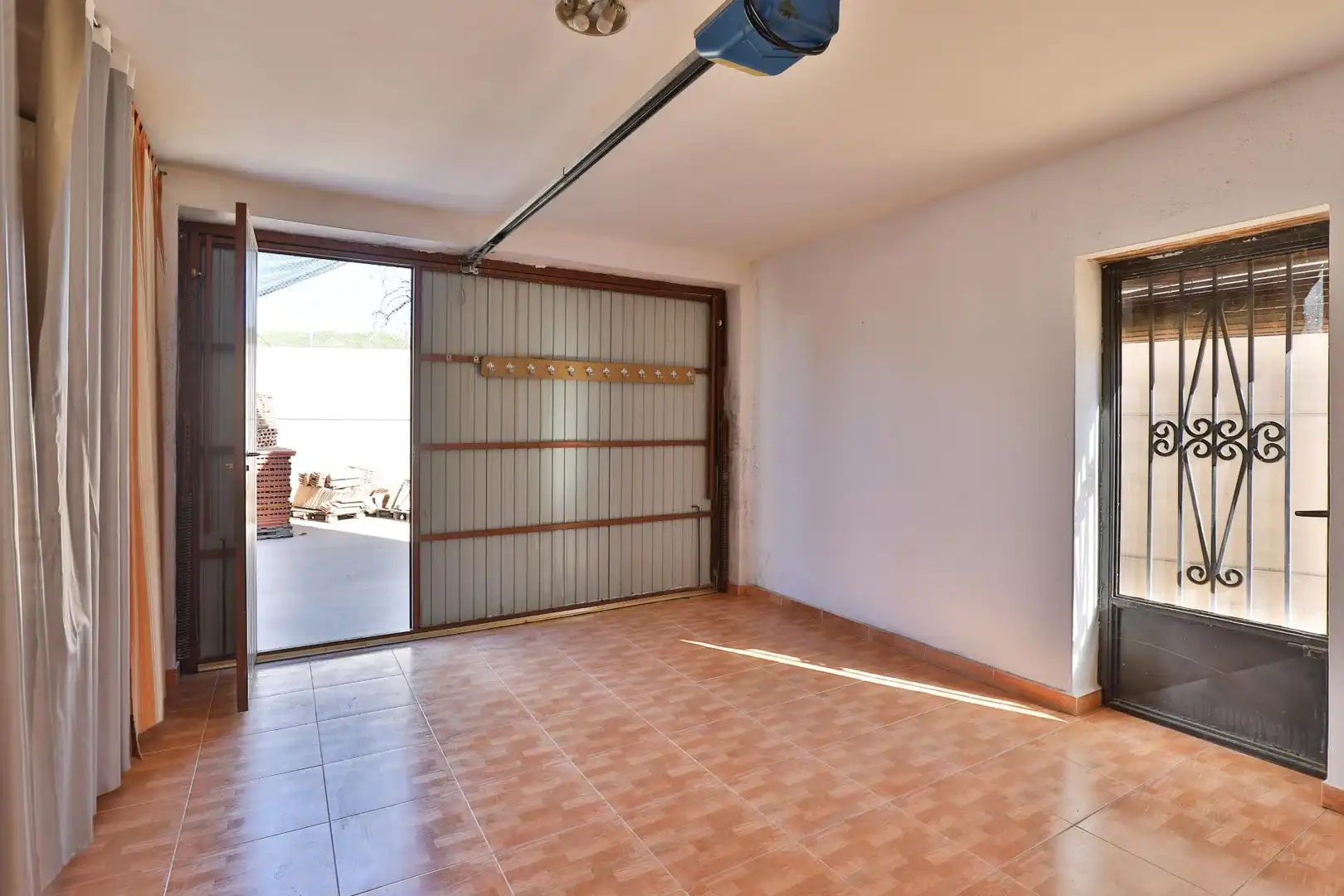 Industrial buildings for sale in Calle Atalaya, Alcalá la Real