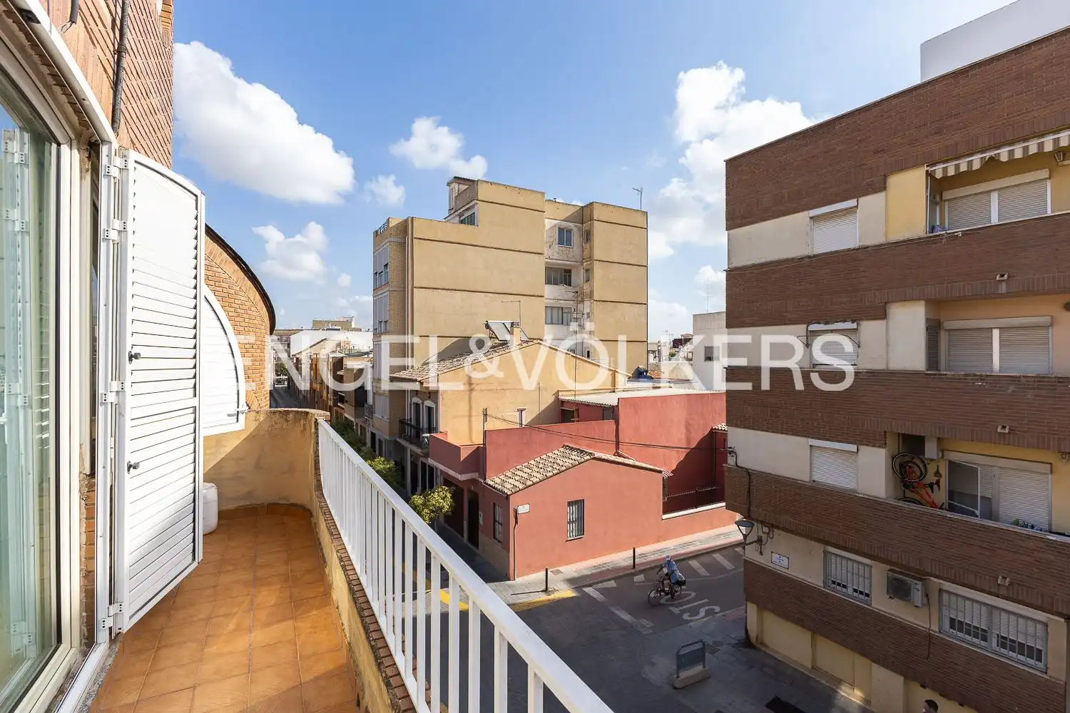 Exterior view of Detached homes for sale in Albal, Valencia