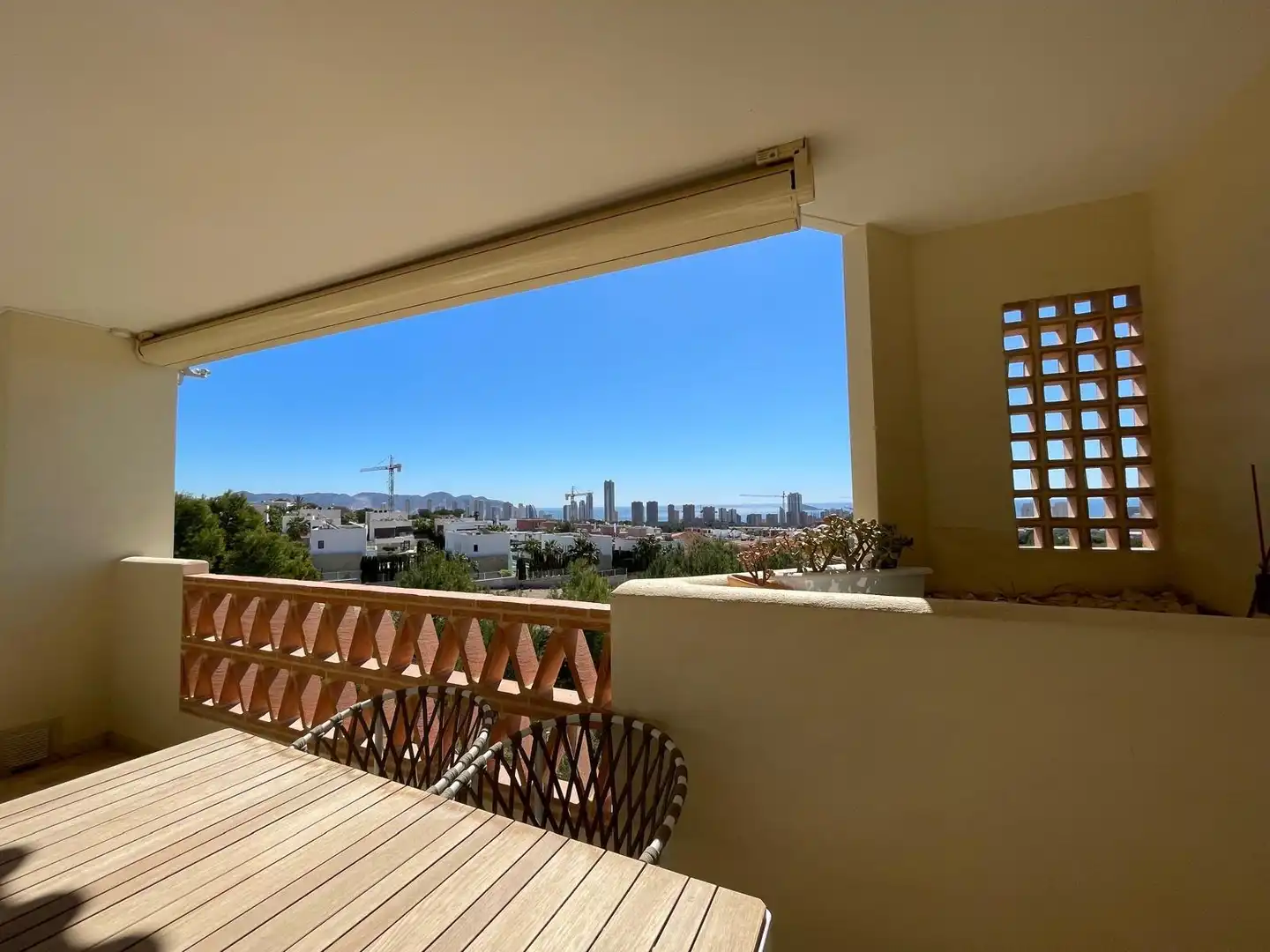 Àtic amb terrassa en venda a Golf Bahía