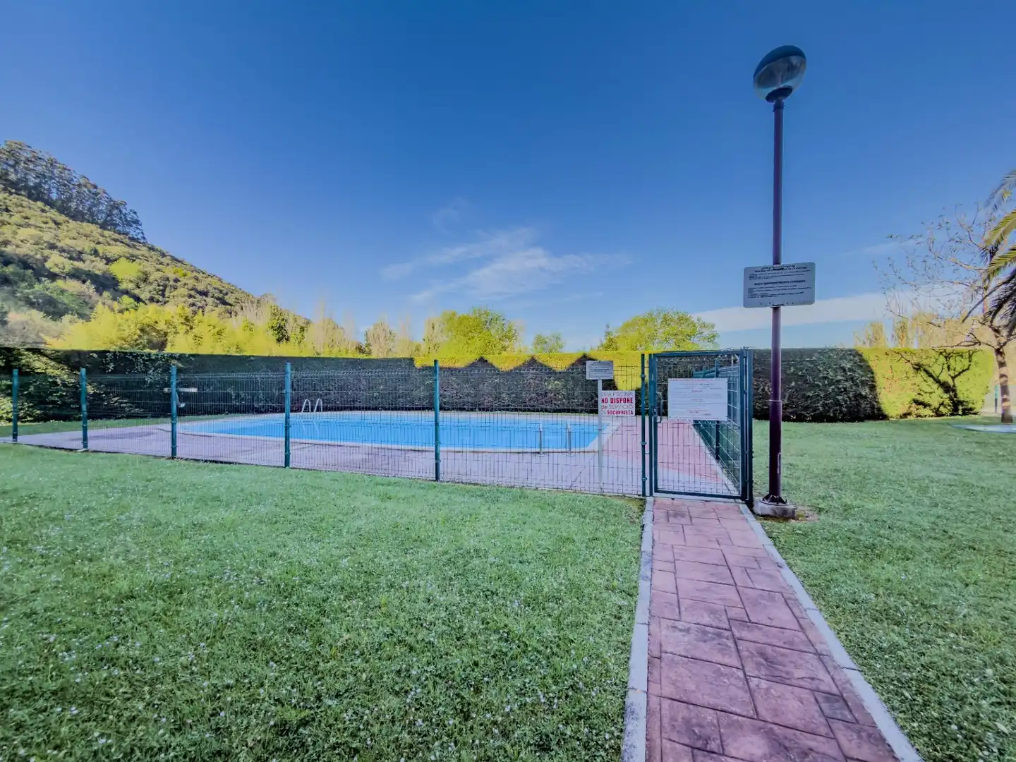 Piscina de Planta baixa en venda en Noja amb Calefacció, Jardí privat i Terrassa