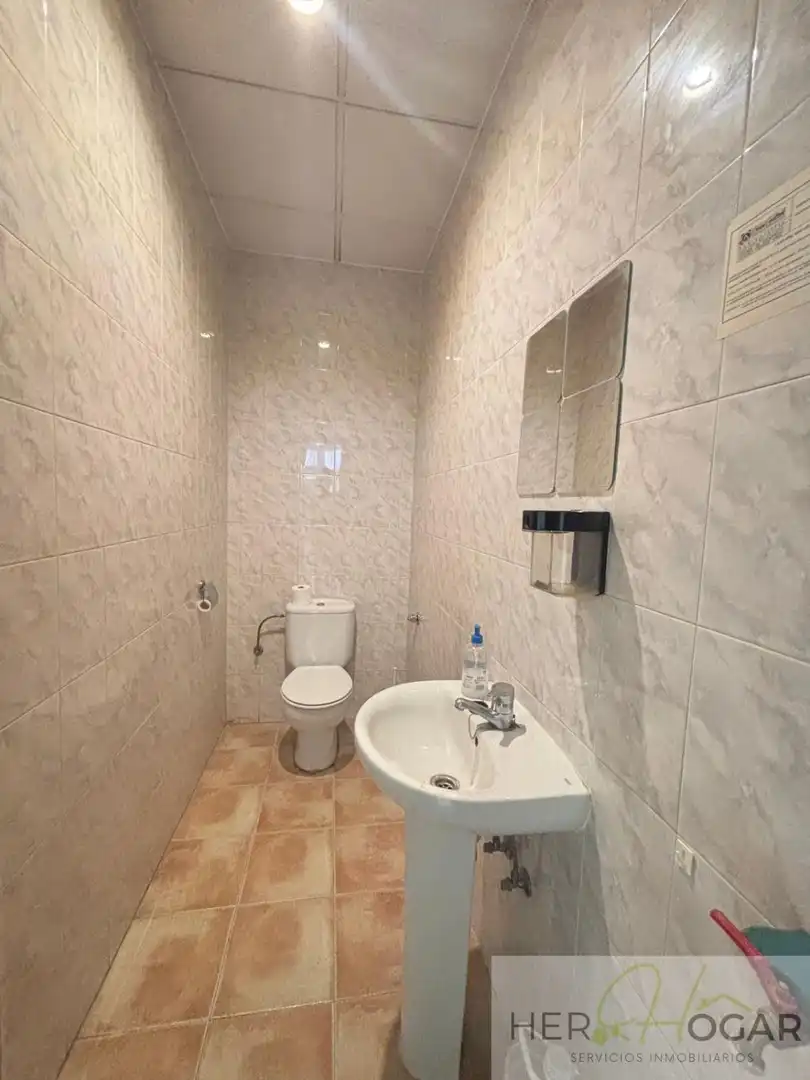 Business premises for sale in Vicente Aleixandre 21, imagen 4