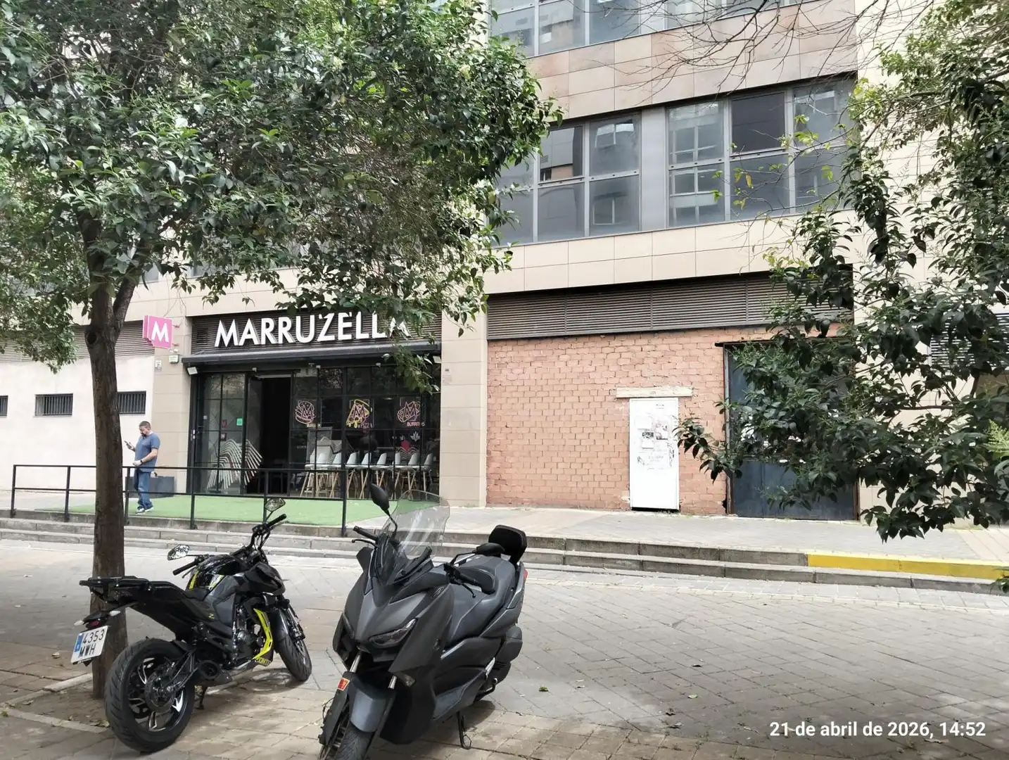 Vista exterior de Local en venta en Sevilla