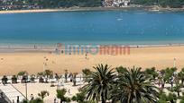 Vista exterior de Pis de lloguer en Donostia - San Sebastián  amb Terrassa i Moblat