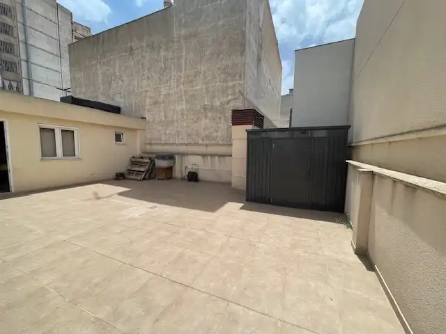 Maisonette zur Miete in Carrer Tomás López Torregrosa, Barrio del Centro
