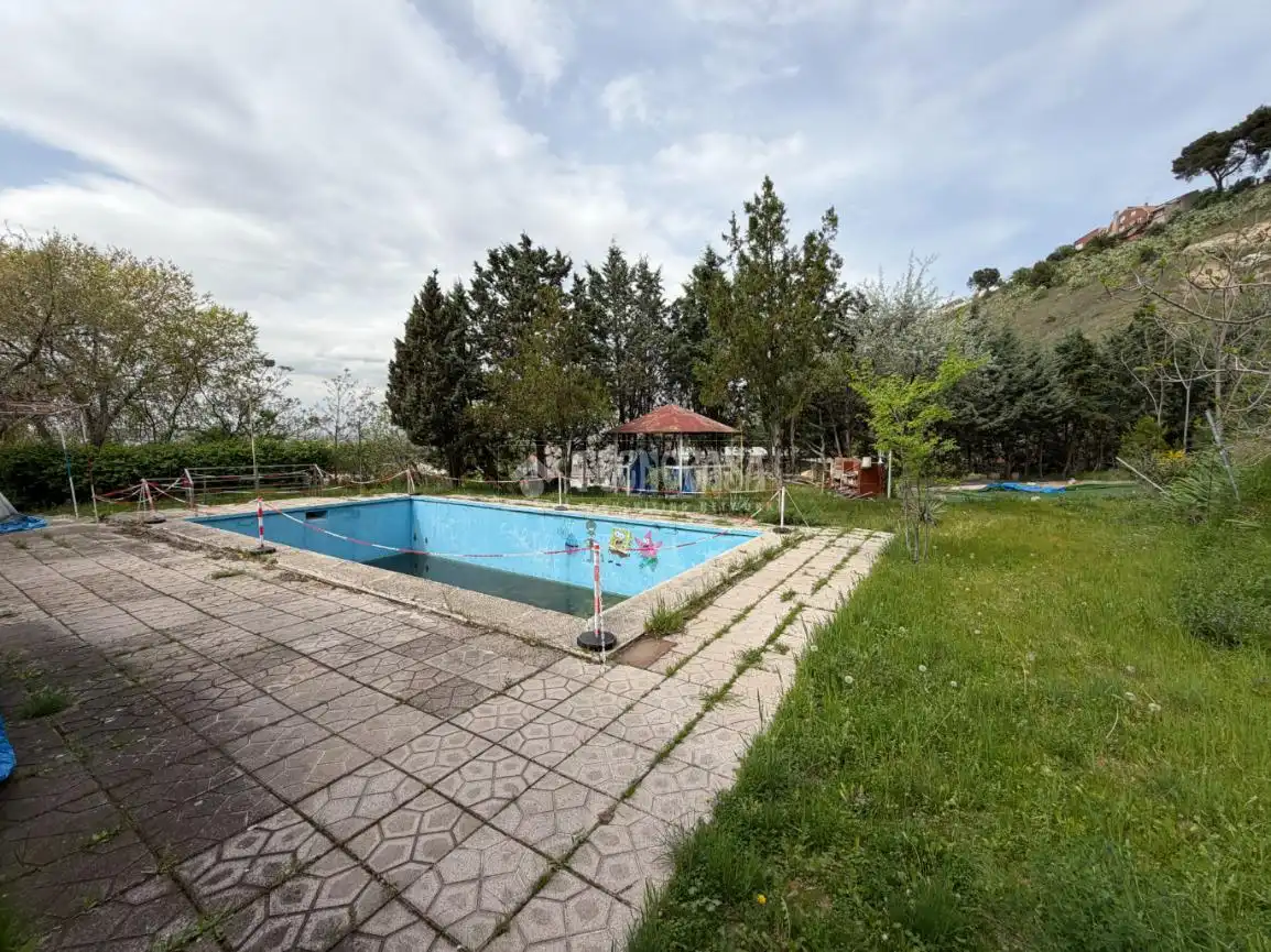 Piscina de Casa o chalet en venta en Paracuellos de Jarama