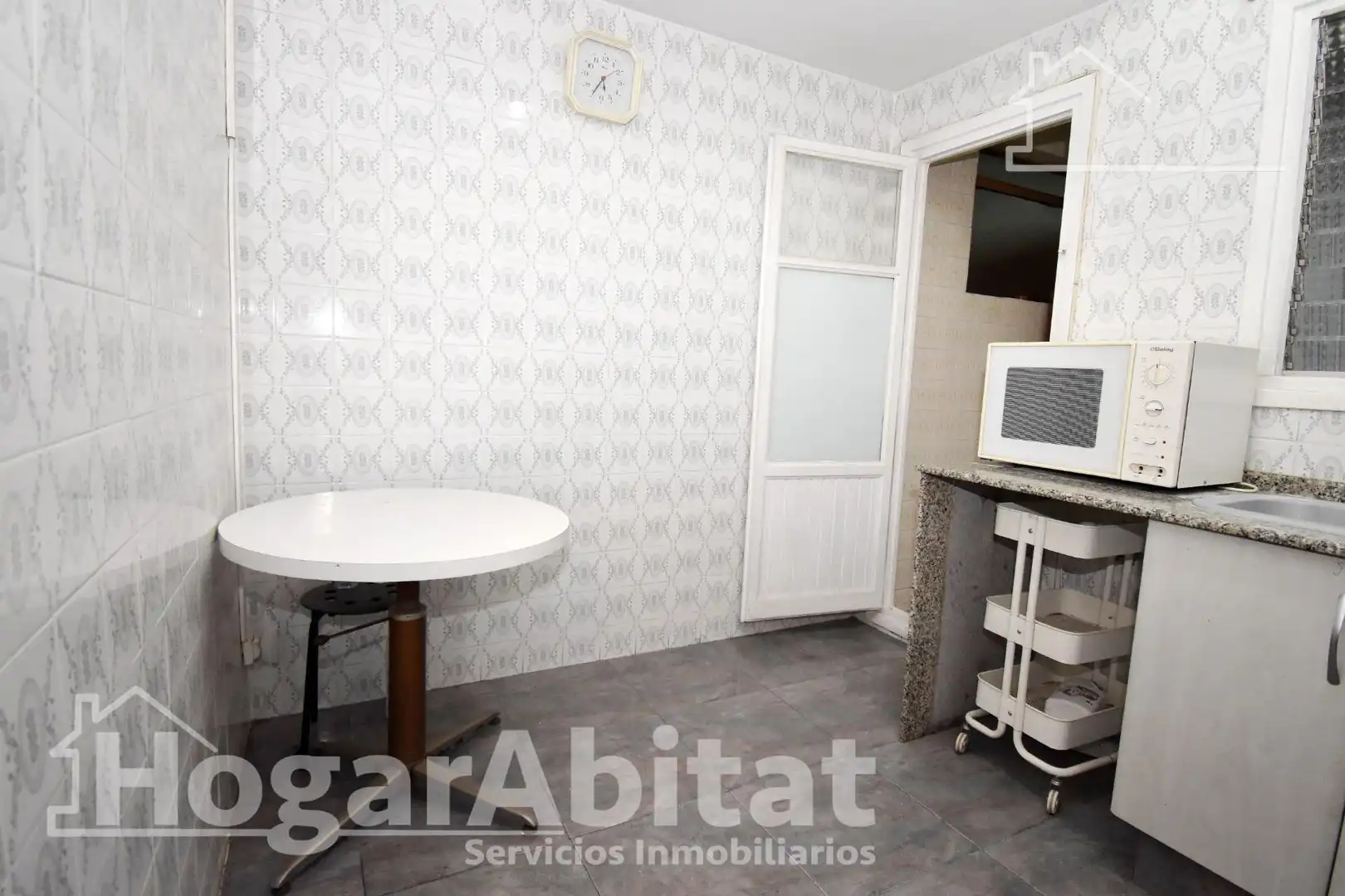 Cocina de Piso en venta en Camí Reial 