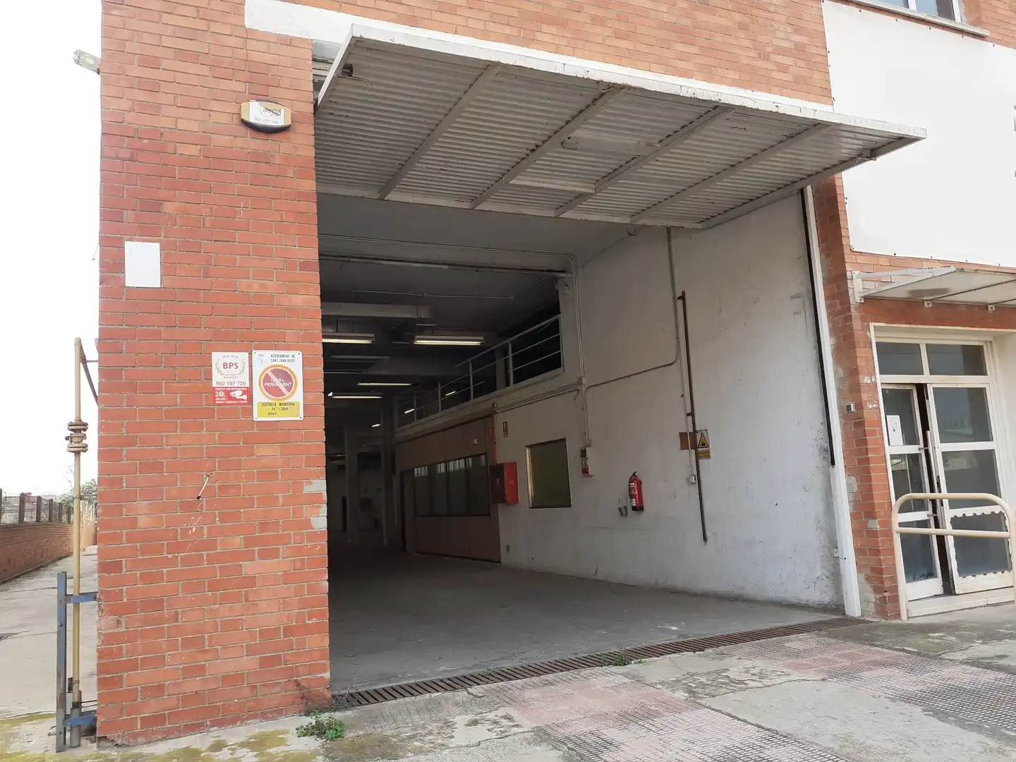 Nau industrial en venda en Sant Joan Despí
