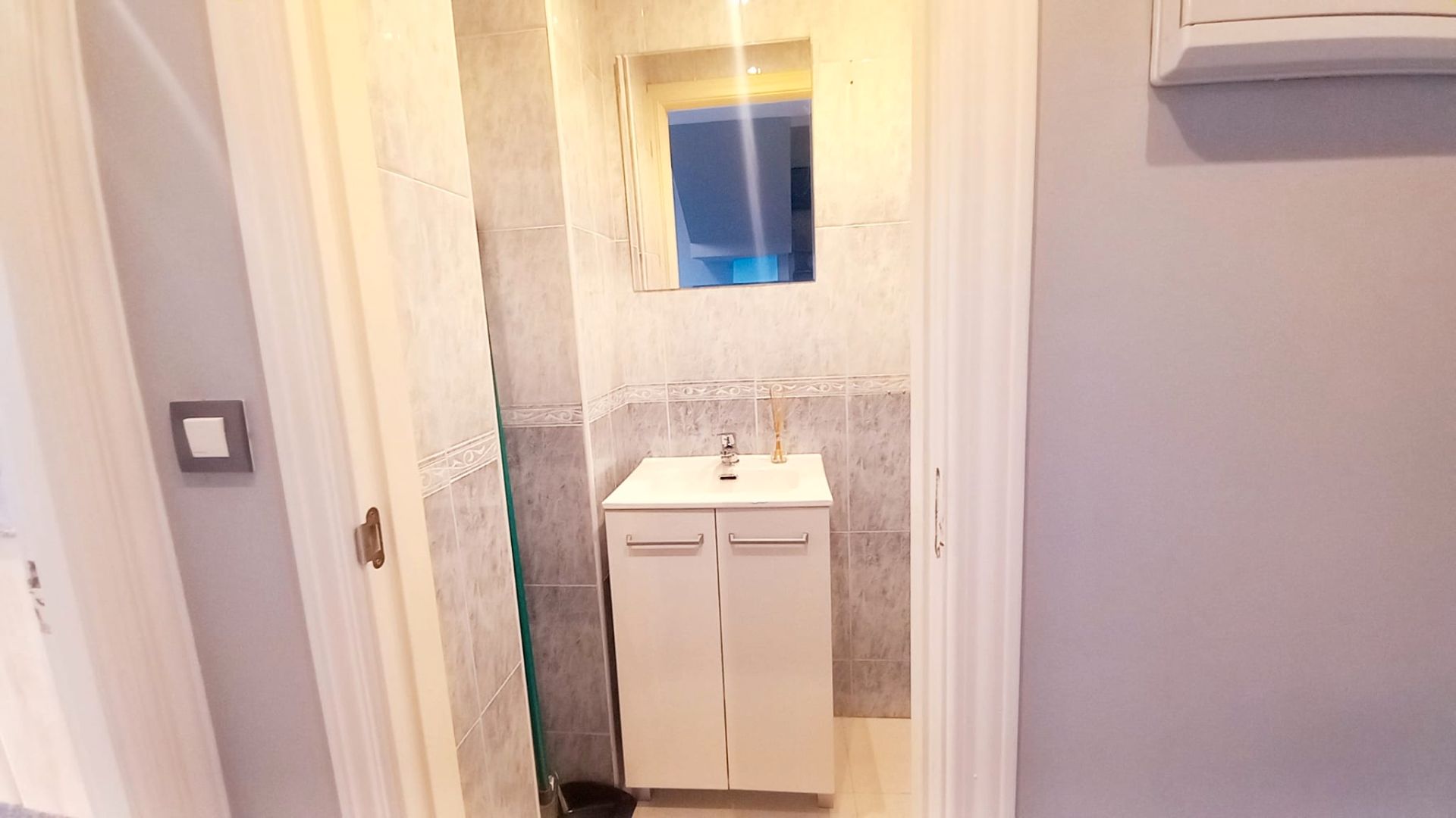 Baño de Dúplex en venta en Ames con Calefacción, Trastero y Amueblado