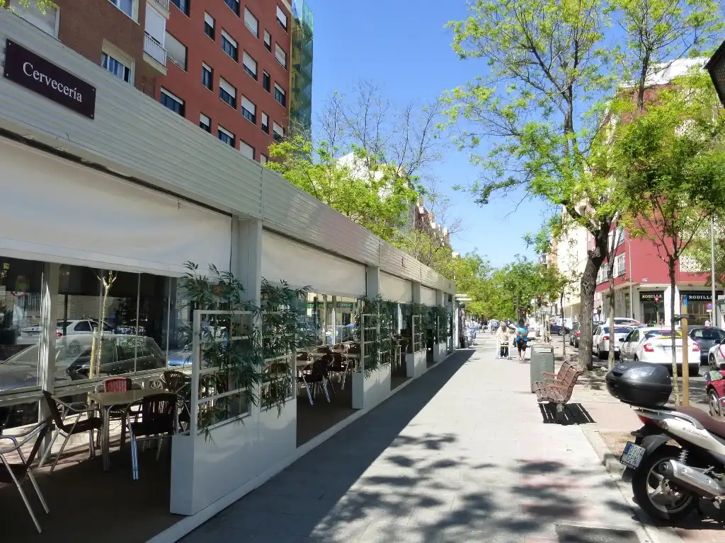 Außenansicht von Wohnung zum Verkauf in Madrid mit Klimaanlage, Heizung und Parkett