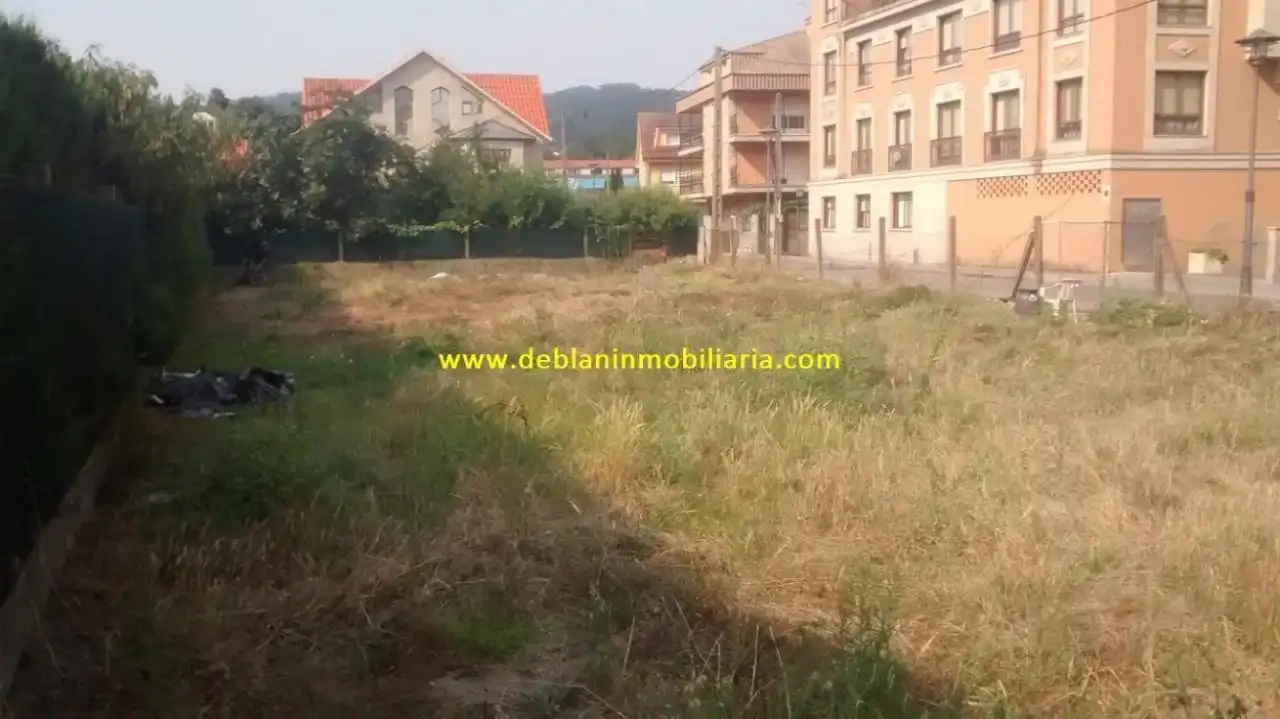Residencial en venta en Cangas 