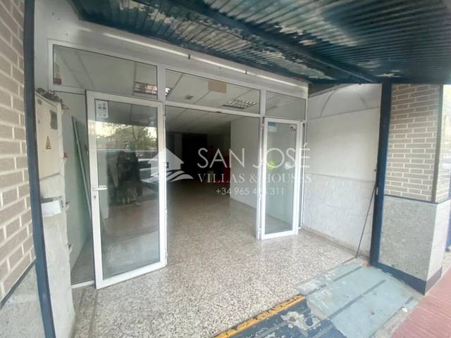 Local comercial en Alquiler en Centro