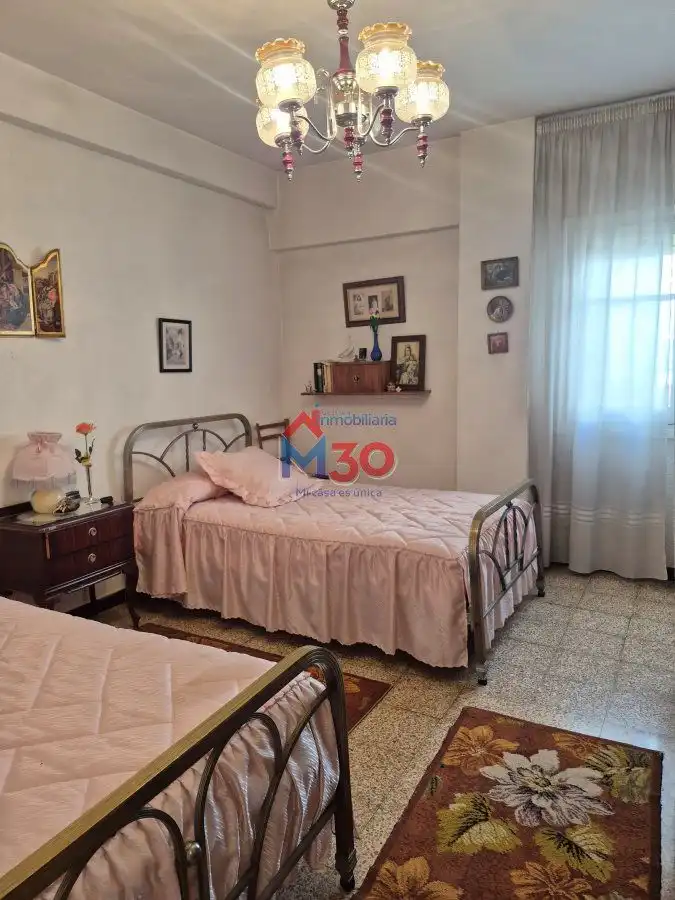 Habitación de Piso en venta en Miranda de Ebro con Calefacción, Terraza y Trastero