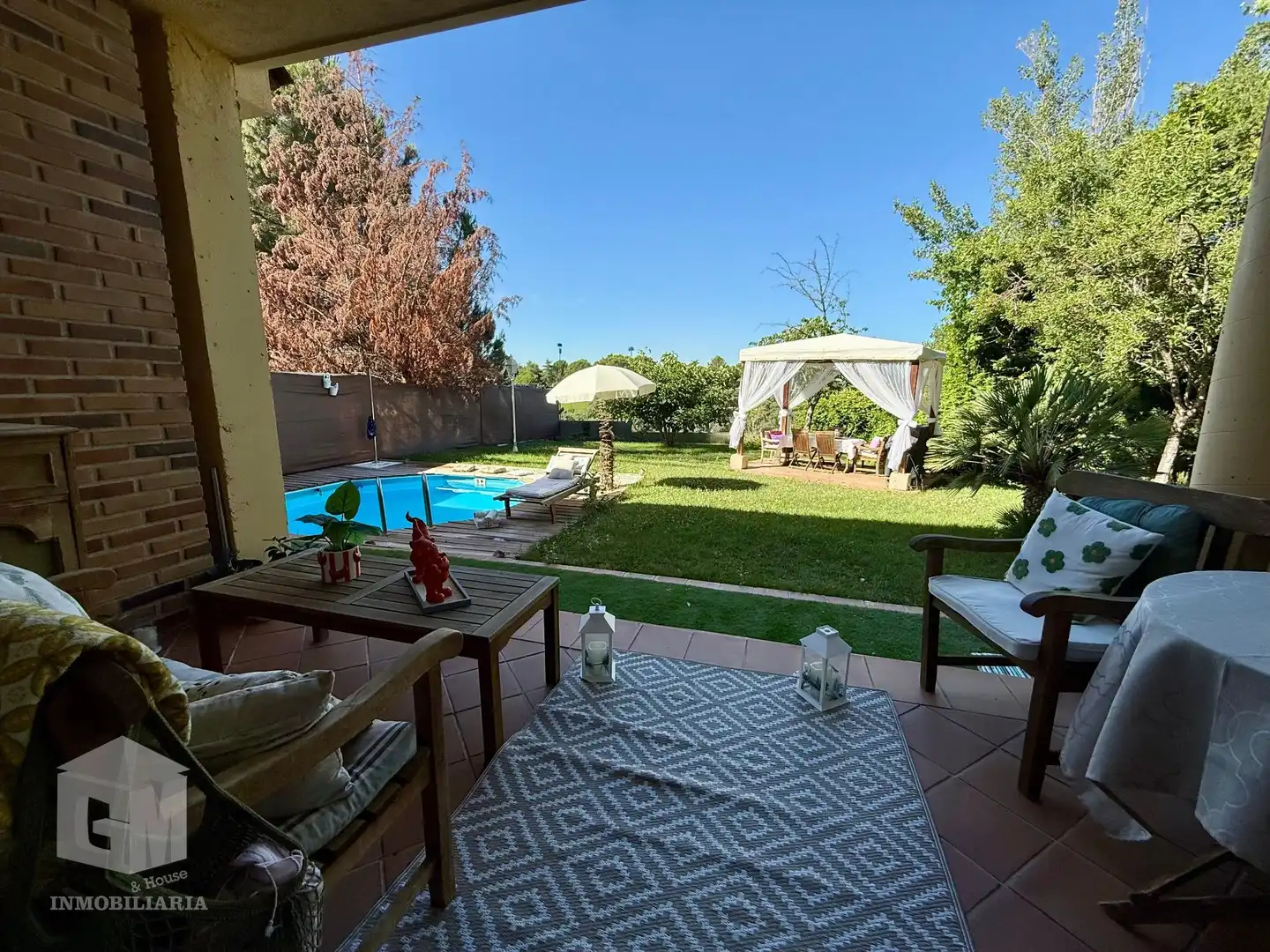 Jardí de Casa o xalet en venda en Villaviciosa de Odón amb Aire condicionat, Calefacció i Jardí privat