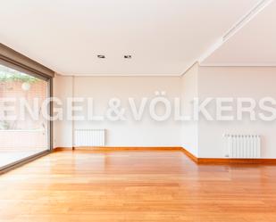 Living room of Apartment to rent in  Madrid Capital  with Air Conditioner, Heating and Terrace