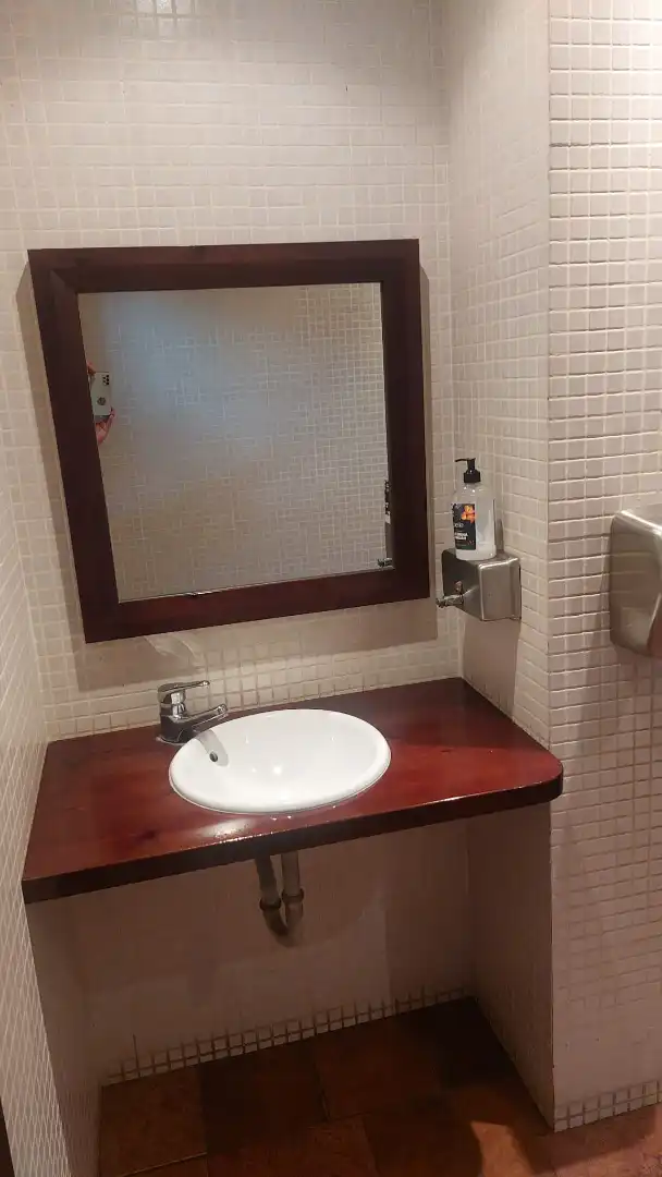 Baño de Local en venta en Sopela con Calefacción y Amueblado