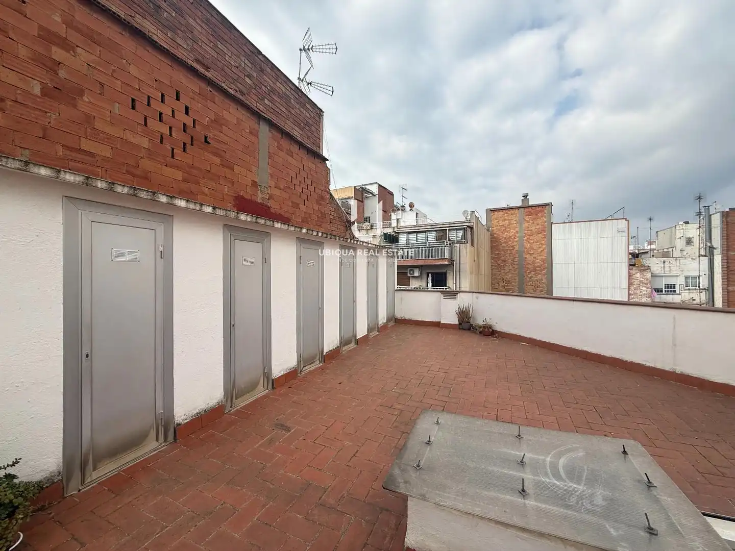 Terrace of Flat for rent in L'Hospitalet de Llobregat  with Air Conditioner, Heating and Furnished